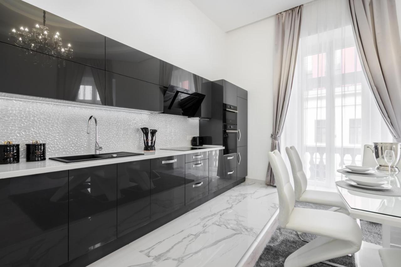 Kiraly 35 Luxury Apartment With Free Parking Budapest Exteriör bild