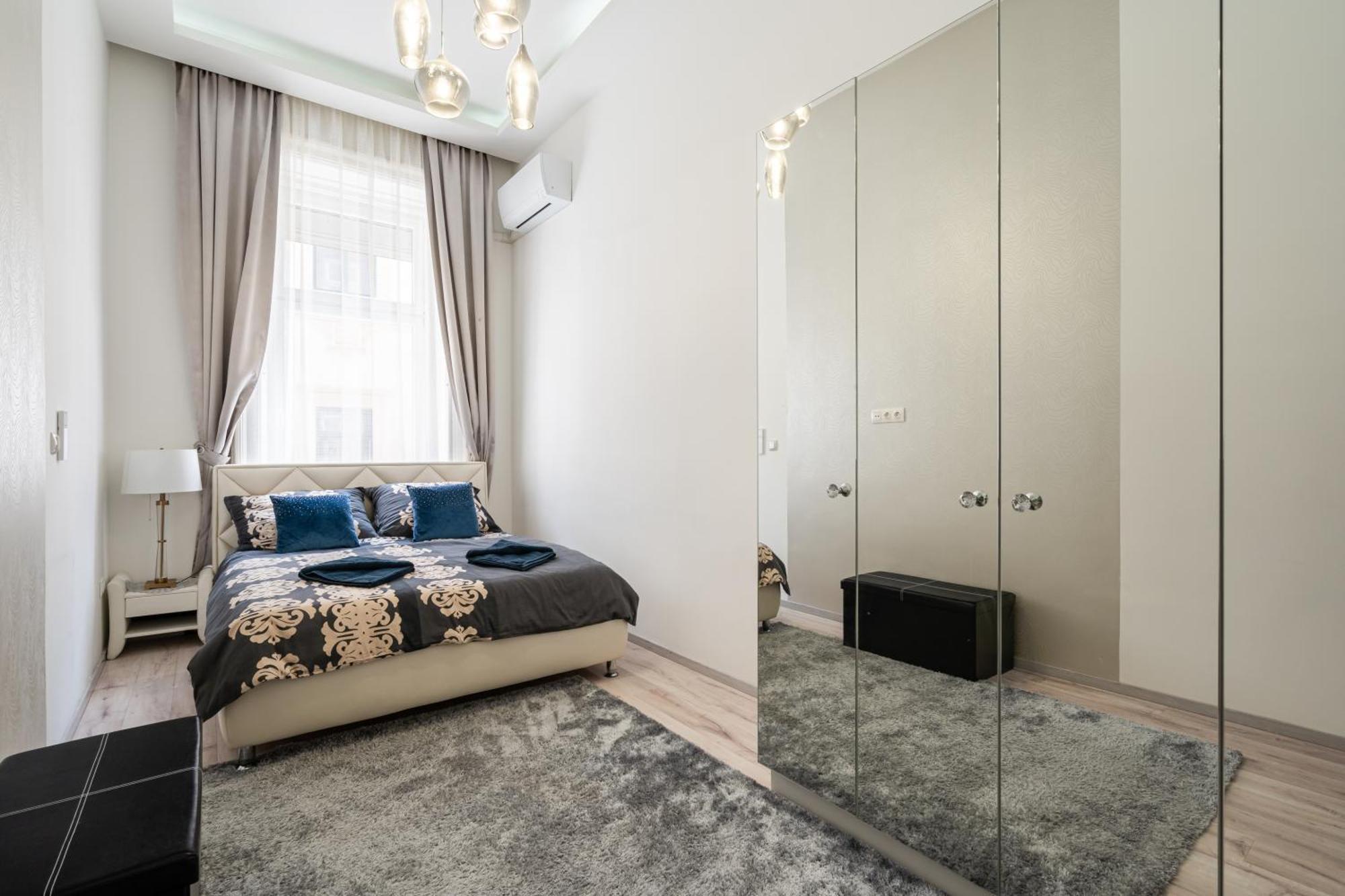 Kiraly 35 Luxury Apartment With Free Parking Budapest Exteriör bild