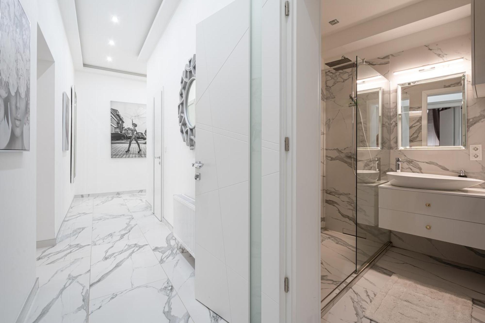 Kiraly 35 Luxury Apartment With Free Parking Budapest Exteriör bild