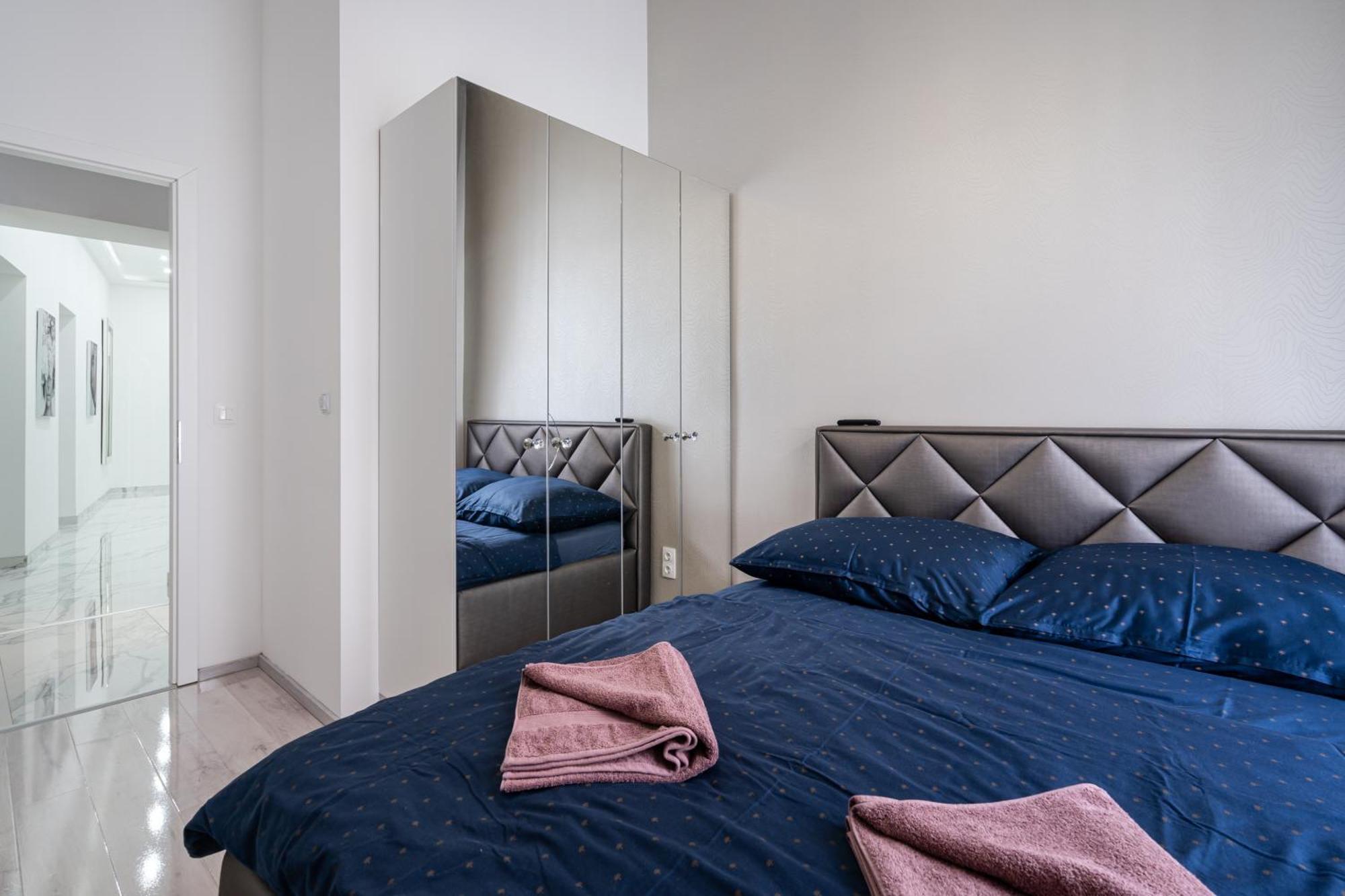 Kiraly 35 Luxury Apartment With Free Parking Budapest Exteriör bild