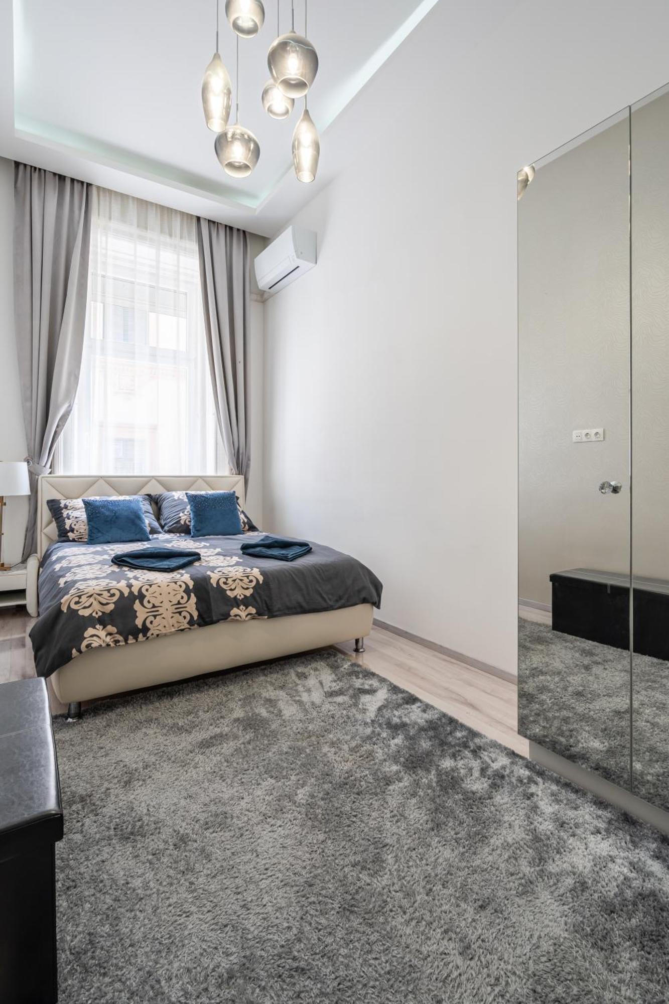 Kiraly 35 Luxury Apartment With Free Parking Budapest Exteriör bild